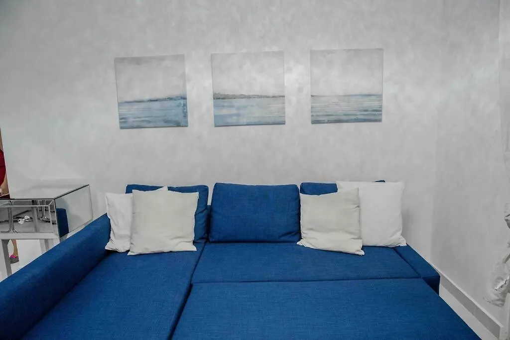 Lovely Condo 10 Minutes From Airport 15 From Beach contacts